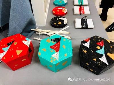 畢業(yè)季 | 成都紡專(zhuān)藝術(shù)學(xué)院2019屆畢業(yè)生作品匯報(bào)展 文化作品與非物質(zhì)文化作品的傳播